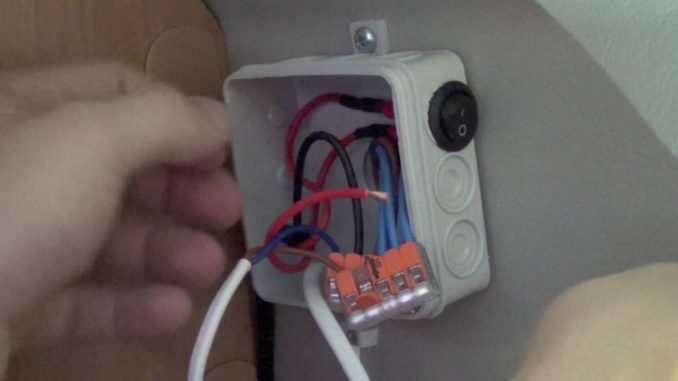 Praxistipp: USB Steckdose im Wohnmobil nachrüsten